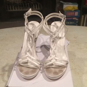 Menbur Satin ‘Concep’ Bridal Sandals